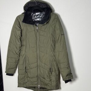 Columbia Women's Green Puffer Jacket